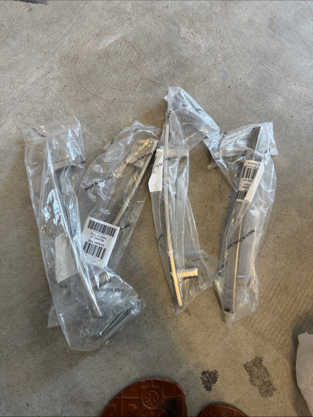 Set of 4 Chrome Drawer Pulls new